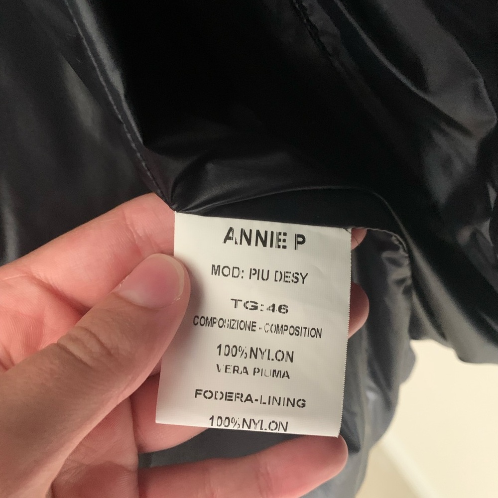 Annie P Cropped Sleeve Down Jacket In Black NWOT - Picture 7 of 9